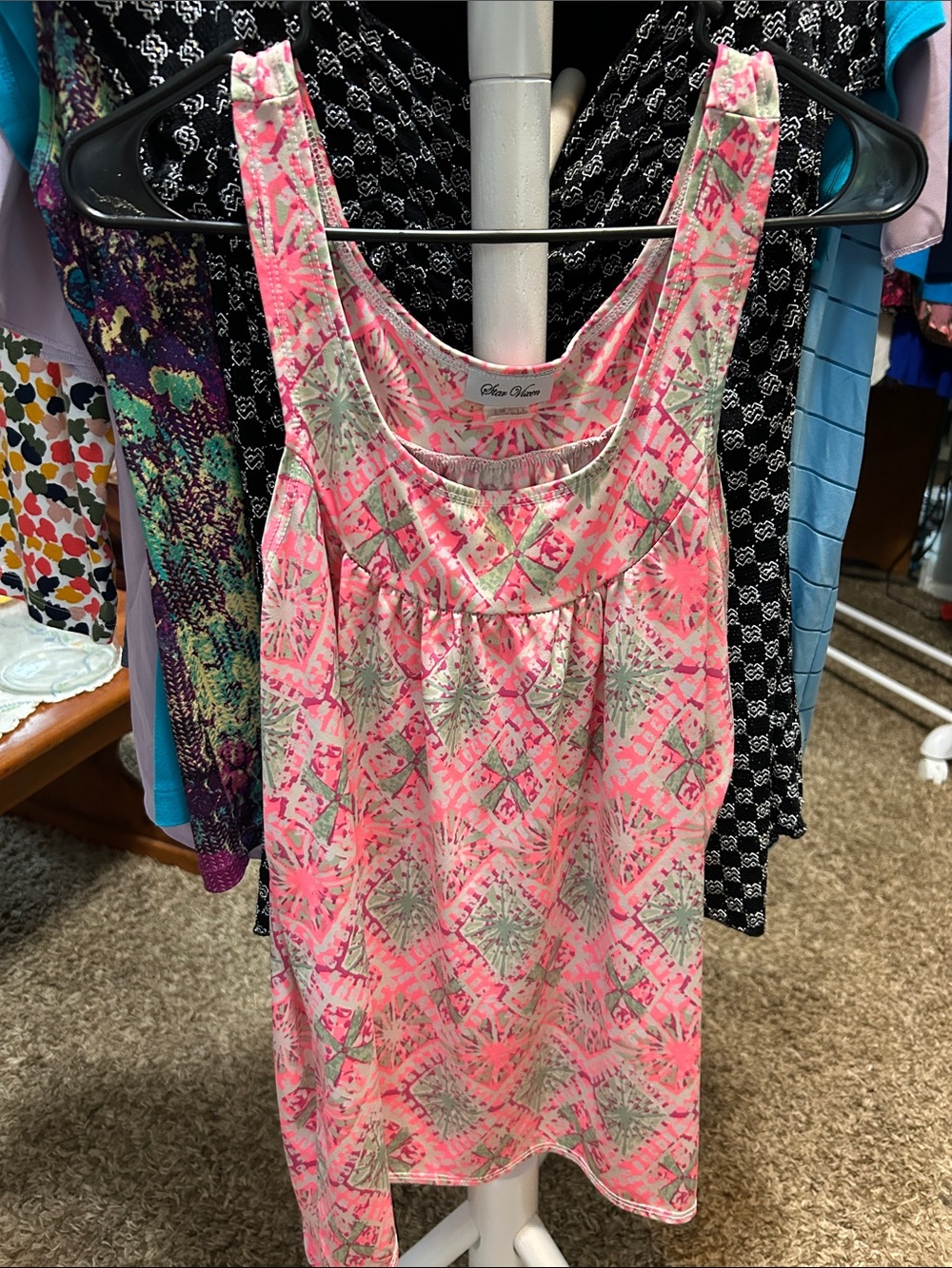 Star Vixen Pink & Light Green Printed Sleeveless Blouse Size 2X